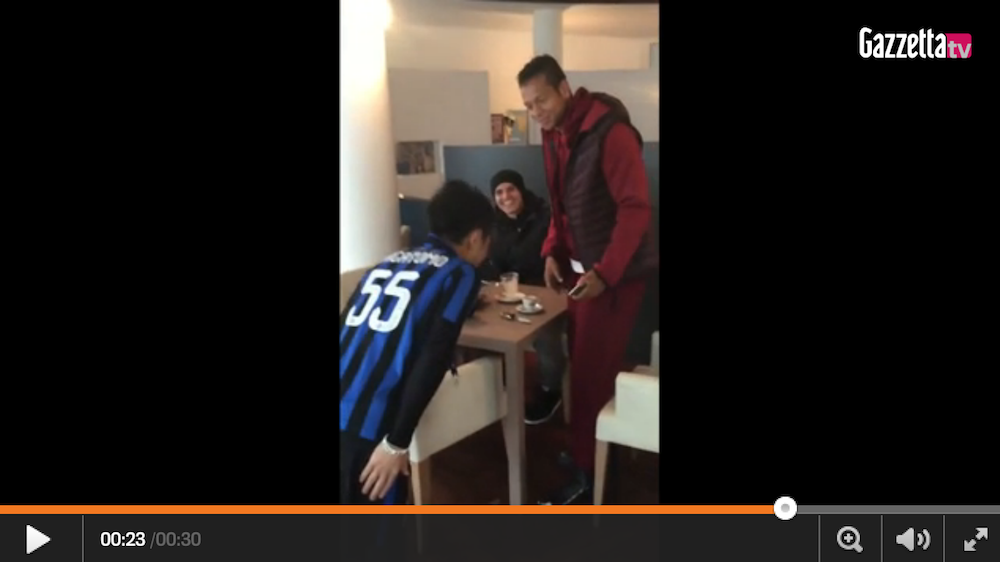 VIDEO – Comico giapponese entra ad Appiano spacciandosi per Nagatomo ecco la reazione dei giocatori