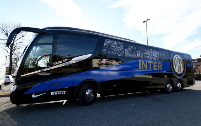 GALLERY – Inter, il nuovo look del bus con tutti i trionfi nerazzurri
