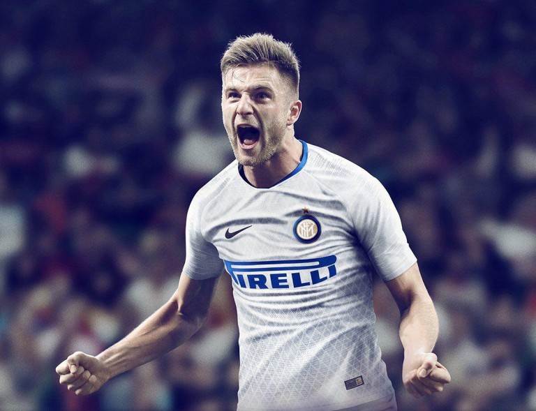 UFFICIALE – L’Inter presenta la seconda maglia di gara per la stagione 2018/2019