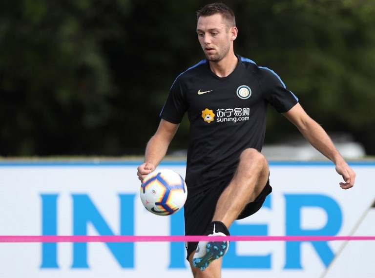 UFFICIALE – Ecco il numero di maglia scelto da Stefan de Vrij!