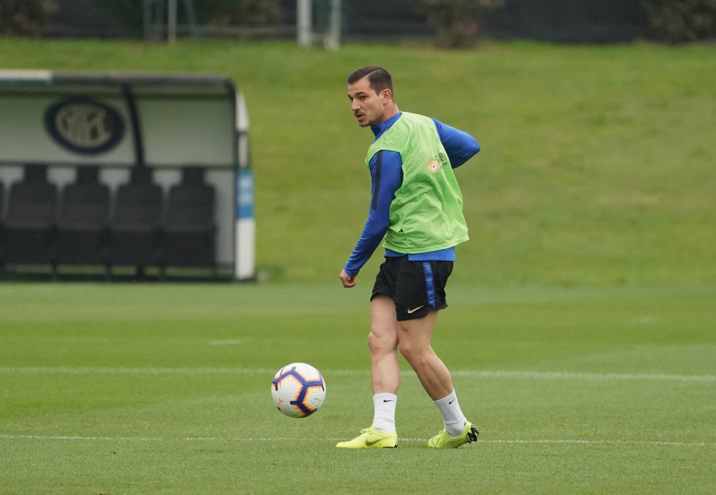 Inter-Chievo, Cedric (Inter TV): “Vogliamo chiudere il discorso Champions il prima possibile. Da quando sono qui…”