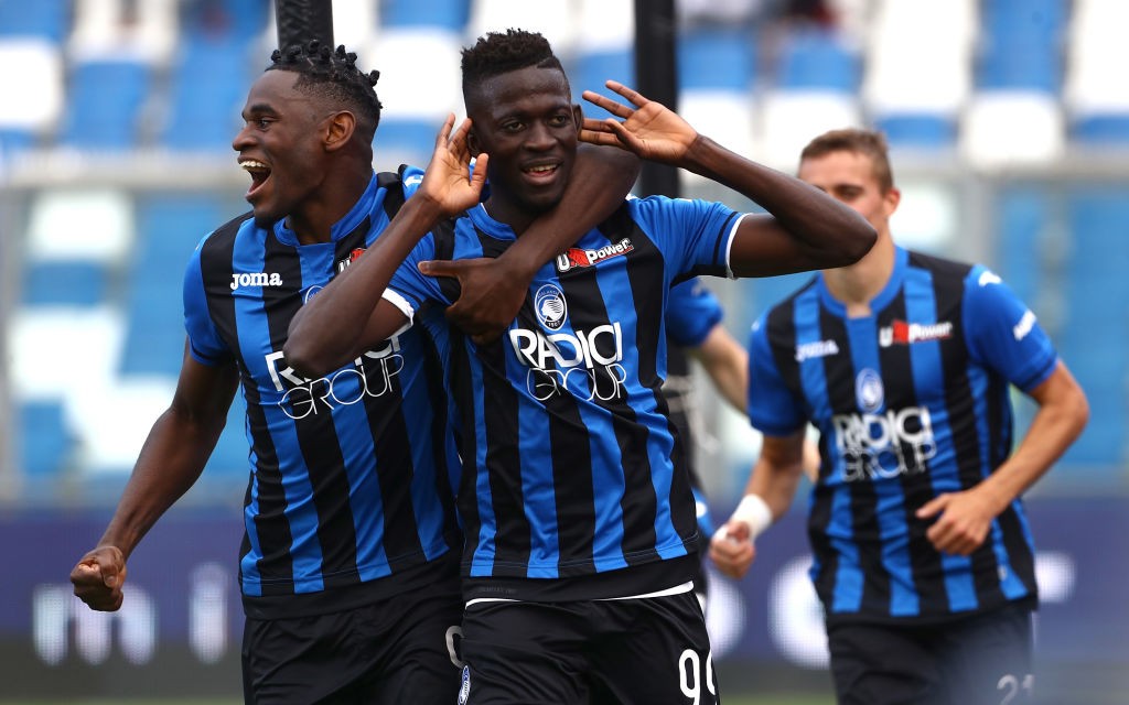 Serie A, l’Atalanta continua a volare: 2-1 al Genoa e sorpasso all’Inter al terzo posto. La classifica aggiornata