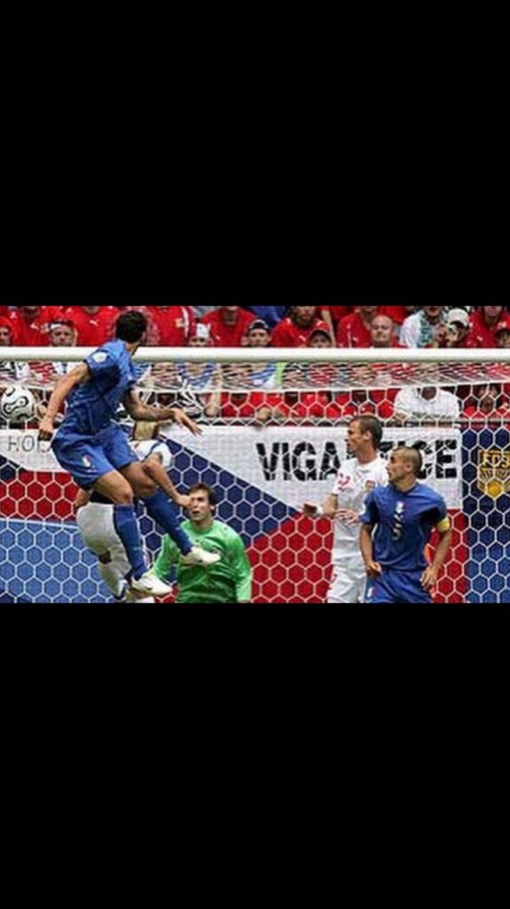 Social – Materazzi ricorda il gol mondiale alla Repubblica Ceca: stacco impetuoso ed imponente