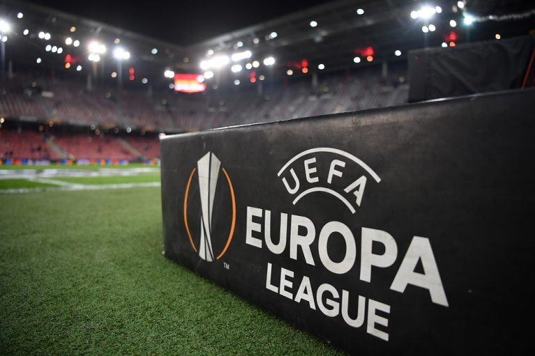 Il VAR debutta in Europa League, Rosetti: “Non va utilizzato per situazioni controverse”