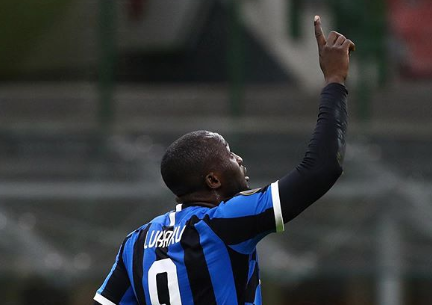 Lukaku duro: “Donne e uomini di colore: vi adoro! Stanno cercando di abbatterci ma siamo ancora in piedi”