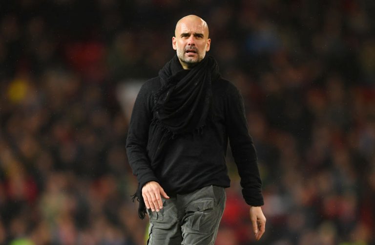 Guardiola furioso in conferenza: “Noi pieni di soldi? Sì, ma non ci hanno fatto comprare Sanchez”