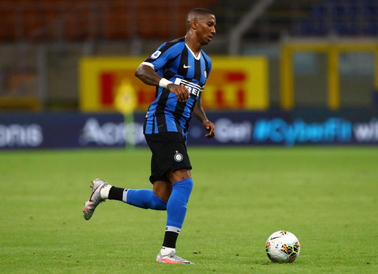 Ashley Young ci crede ancora: “Siamo in corsa per Europa League e Scudetto: voglio vincere un trofeo con l’Inter”