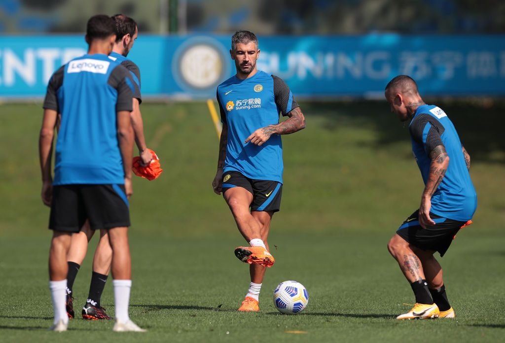 TS – Una difesa di specialisti per Conte: da Kolarov a Darmian, profili esperti e versatili