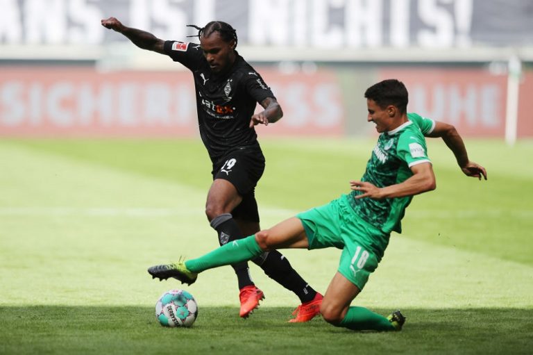 Borussia M, Lazaro sul suo futuro: “Sono qui per giocare, poi non so cosa accadrà”