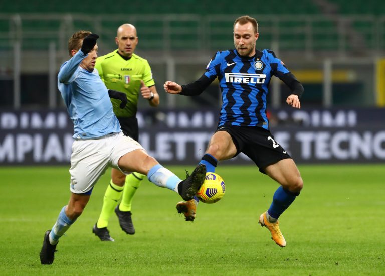 Inter-Lazio, Eriksen incanta. I quotidiani lo esaltano: “Disegna calcio che altri non vedono” Eriksen Inter