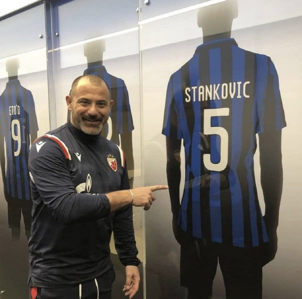 Stankovic torna a casa per sfidare il Milan: l’accoglienza della Curva Nord