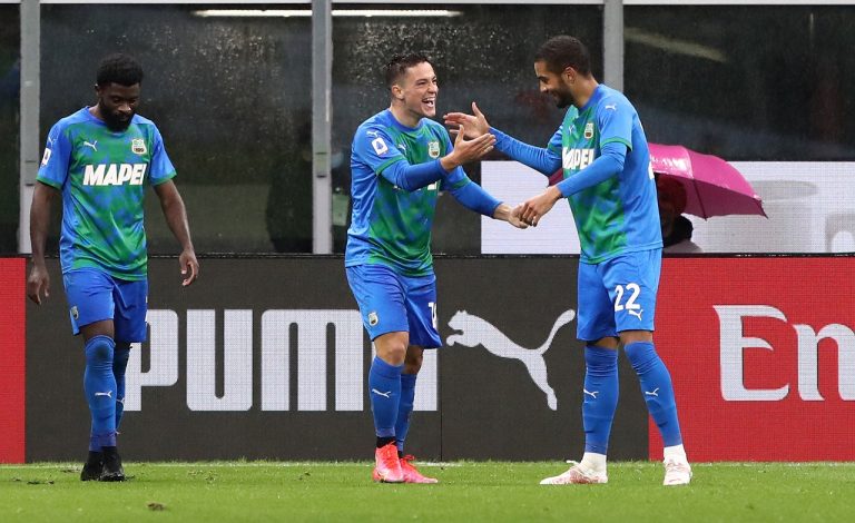 Il Milan cade in casa contro il Sassuolo. Ora l’Inter può allungare a +12: la classifica aggiornata