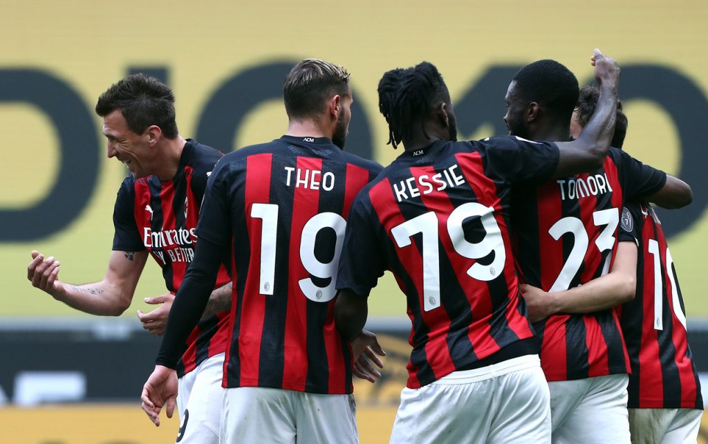 Serie A, il Milan vince a San Siro contro il Genoa e torna a -8: la classifica aggiornata