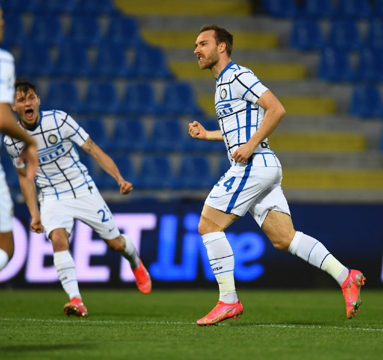 Crotone-Inter 0-2, Eriksen e Hakimi in gol. Scudetto vicinissimo: classifica aggiornata e calendario