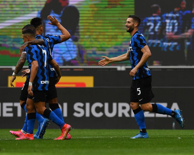 Scudetto festeggiato con una goleada, Samp demolita 5-1. Sanchez da urlo, segna Pinamonti
