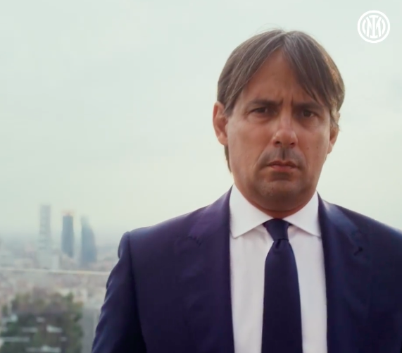 VIDEO – L’Inter accoglie Simone Inzaghi: “Puntando sempre in alto”