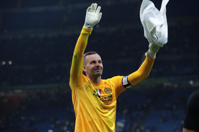 Trofeo Yashin, anche Handanovic tra i candidati: se la vedrà con altri nove portieri