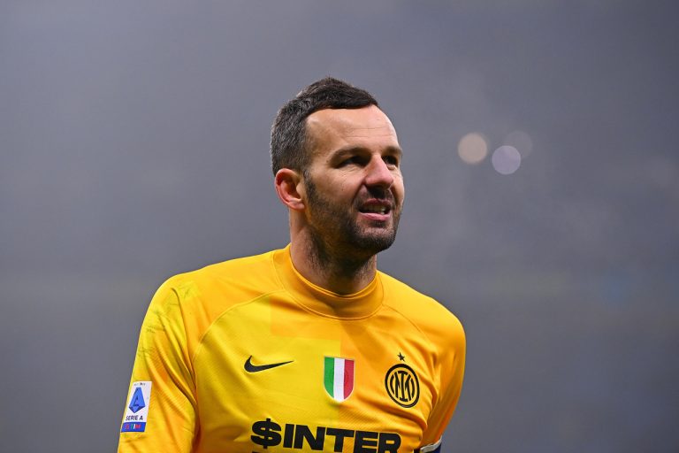L’Inter ha fiducia in Handanovic: pronti rientro e rinnovo