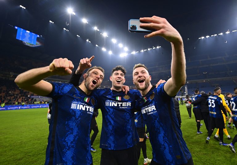 Inter, una difesa in bilico: le mosse per rinforzarla