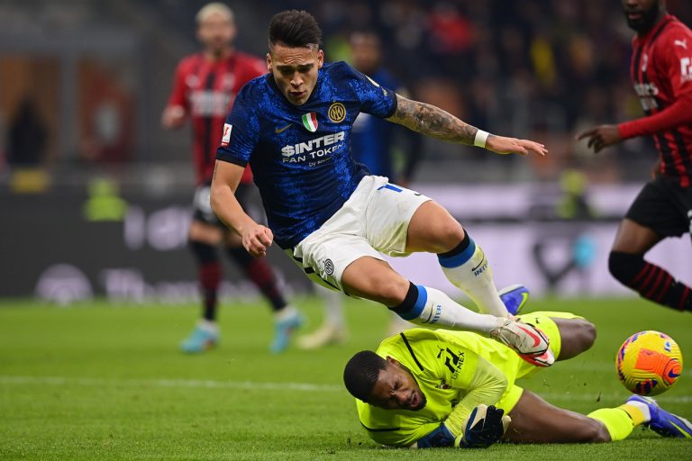 Lautaro in crisi, l’Inter gli fa una richiesta particolare