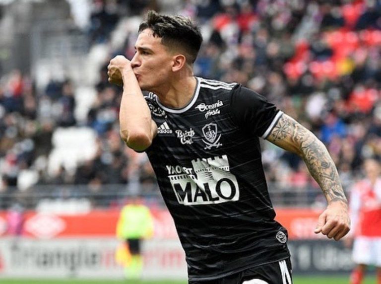 Inter, occhio a Satriano: vola al Brest e nel 2022 nessuno è come lui Satriano Inter