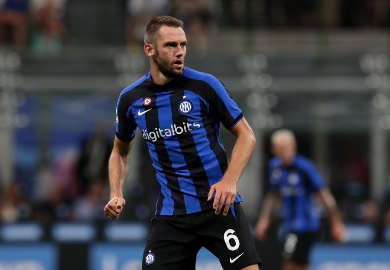 L’Inter ora pensa a De Vrij: l’olandese deve dare una risposta sul rinnovo de Vrij Inter