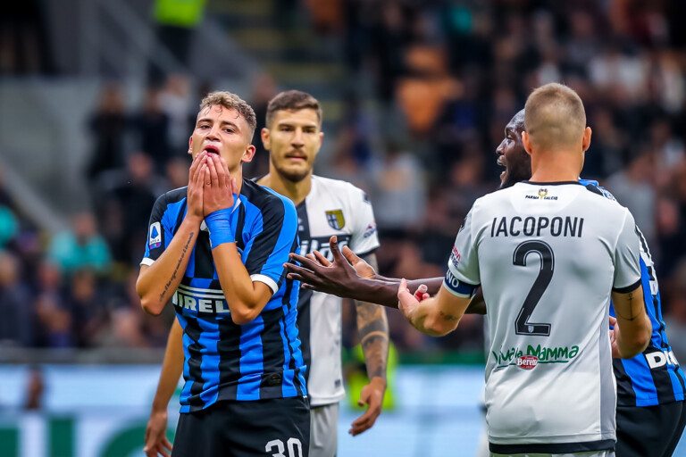 Mercato – Esposito più vicino all’addio: c’è il Verona