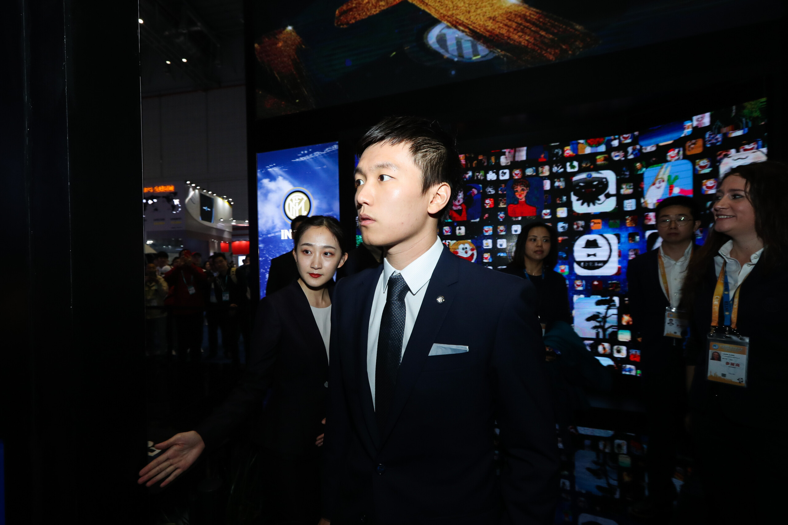 Suning: 650 milioni di euro dallo Stato, ma Oaktree fa causa
