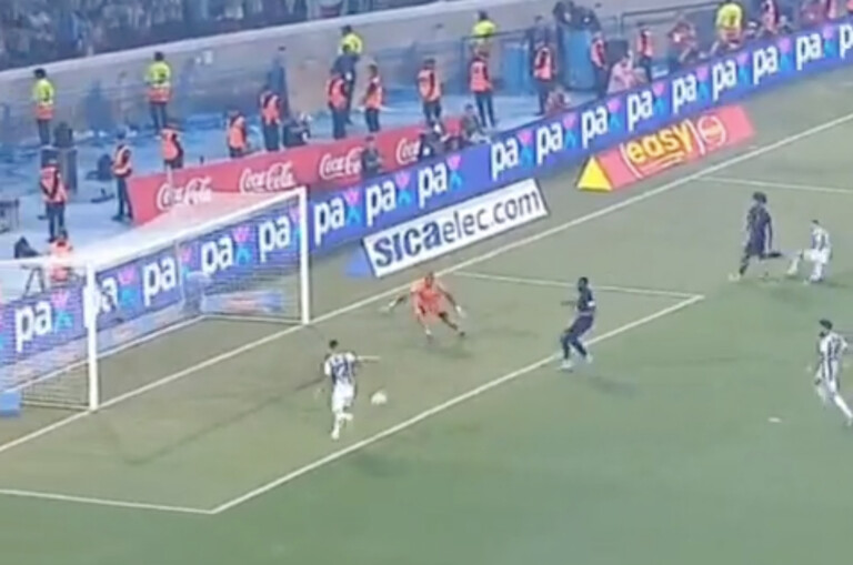 VIDEO – Incredibile errore di Lautaro Martinez con l’Argentina a porta vuota