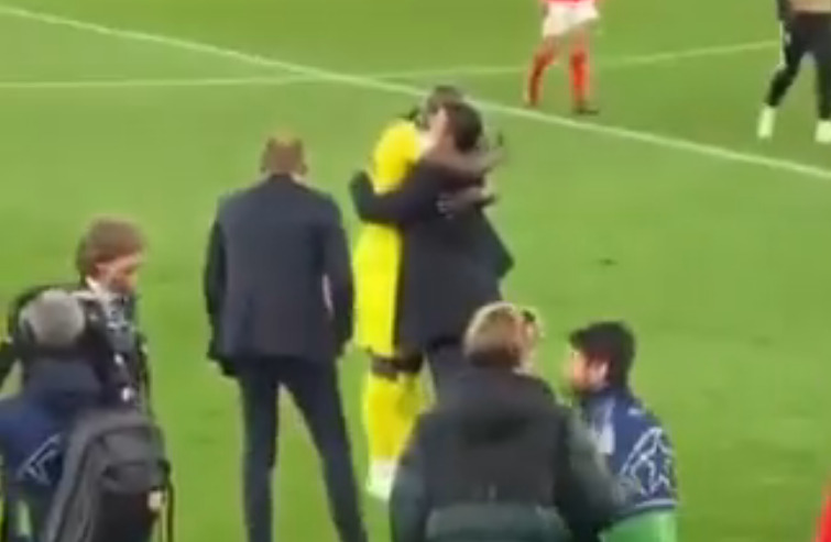 VIDEO – Benfica-Inter, l’ABBRACCIO tra Lukaku e Zanetti a fine gara!