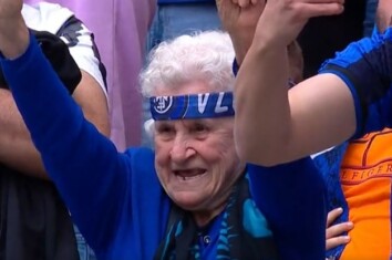 VIDEO - Social PAZZI per Nonna Giuseppina. E Zanetti la saluta!