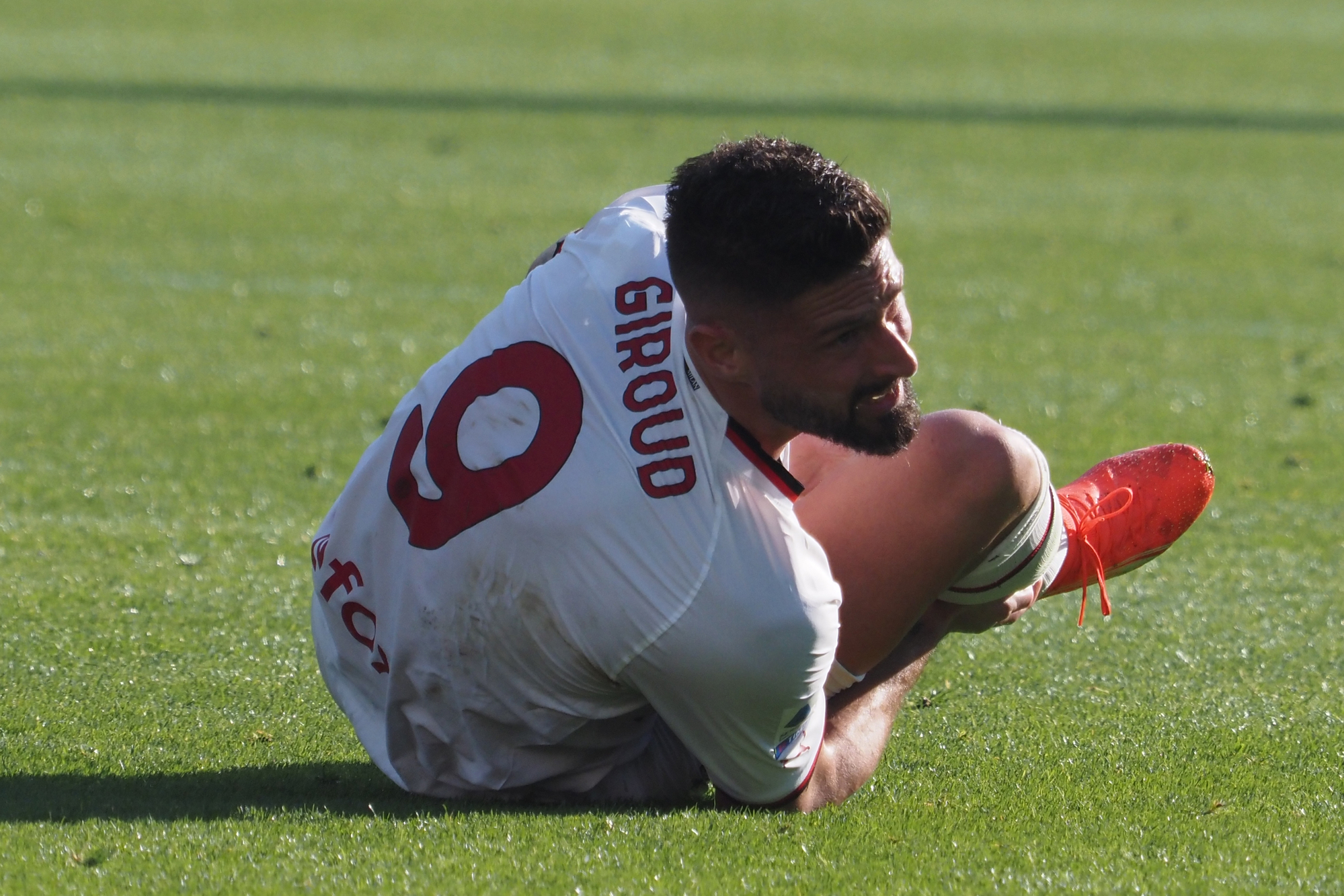 Guai per il Milan, Giroud si infortuna in Nazionale: cosa filtra