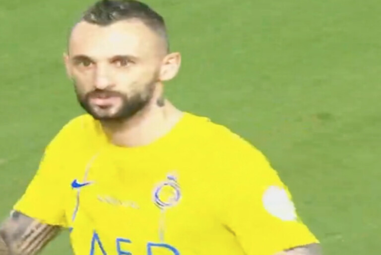 VIDEO – I tifosi dell’Al-Nassr PAZZI di Brozovic: coreografia speciale in tutta la tribuna