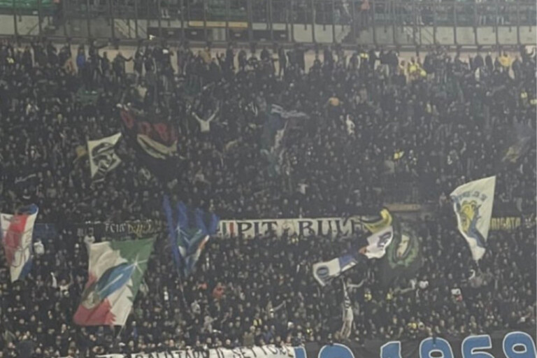 FOTO – La Curva Nord OMAGGIA Pavard: ecco la sua REAZIONE