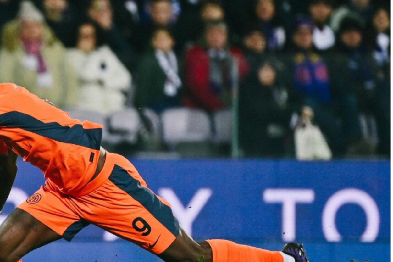 Thuram, che CADUTA! E sui SOCIAL si prende in giro da solo