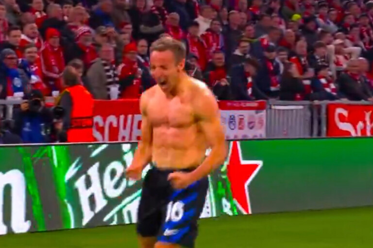 La cronaca FOLLE di Repice al gol di Frattesi Davide Frattesi esulta al gol in Bayern Monaco-Inter