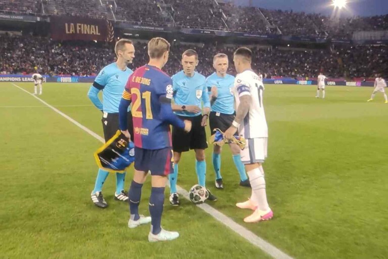 Pagelle Barcellona-Inter 3-3: Dumfries EROE, Sommer salva