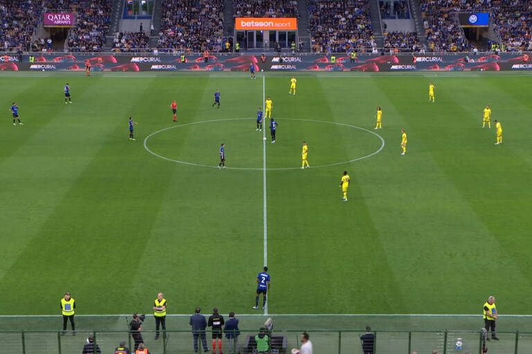 Squadre in campo per Inter-Lazio