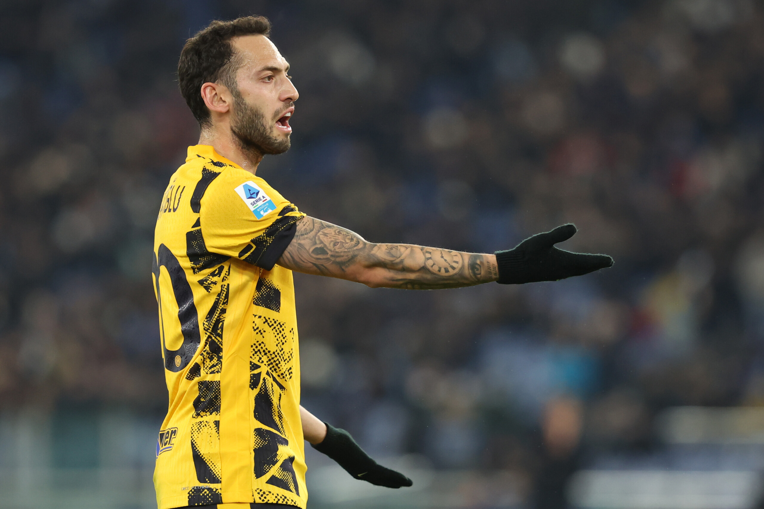 Calhanoglu si sottopone agli esami, dubbio Roma